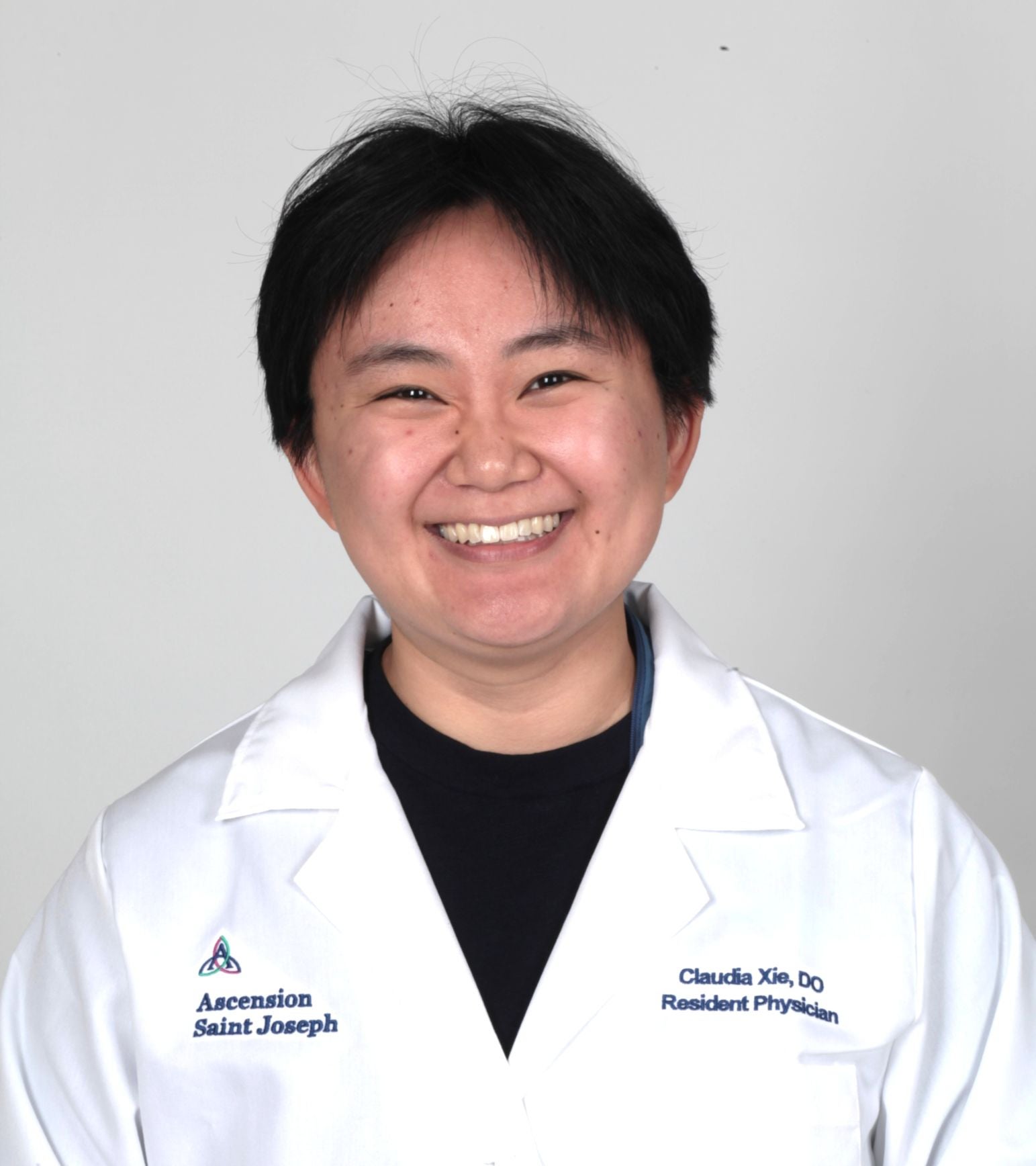 Headshot of Claudia Xie