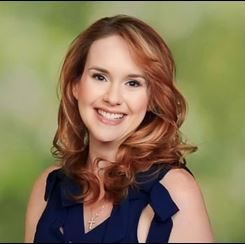 Portrait of Lindsey Russell
